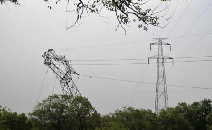 輸電線路桿塔傾斜在線監(jiān)測，做好輸電鐵塔“監(jiān)管員”